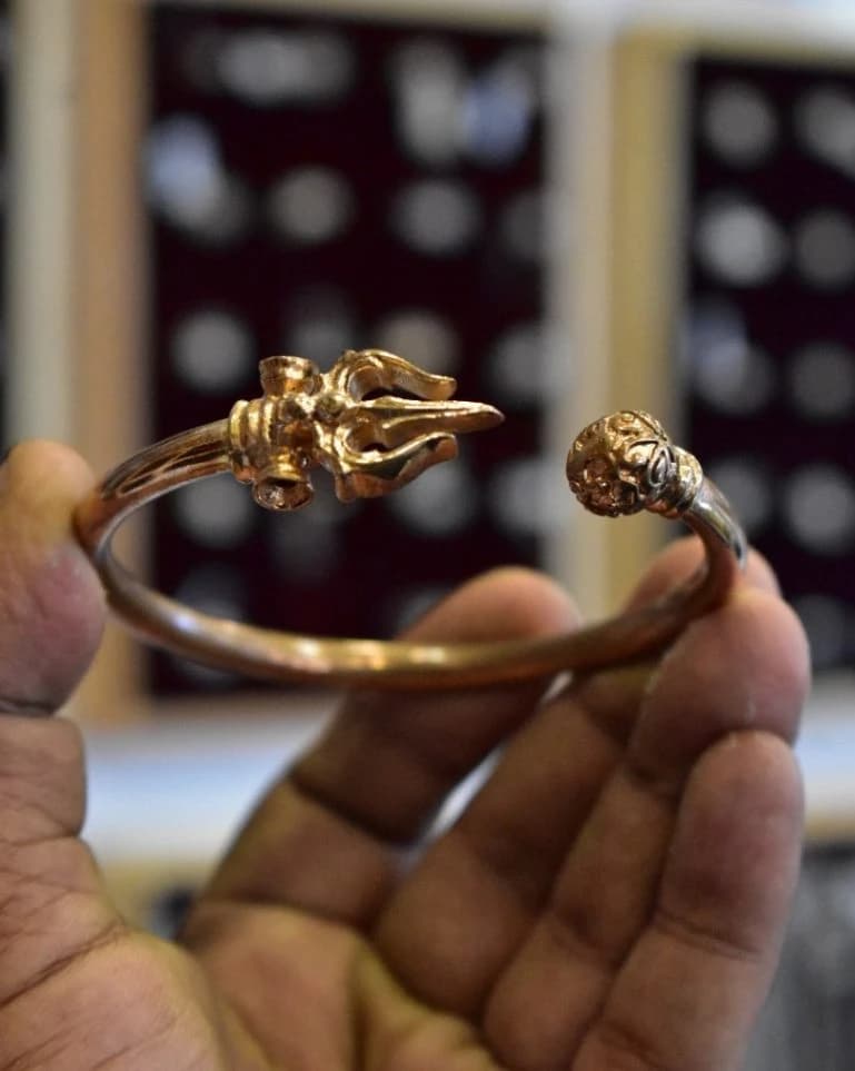 Sulam Rudraksham Bracelet, ஐம்பொன் சூலம் ருத்ராட்சம் காப்பு, పంచలోహం శూలం బాల్ కడియం, പഞ്ചലോഹം ത്രിശൂലം ബോൾ  ഇടി വള