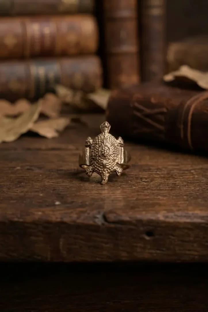 ANTIQUE TORTOISE RING