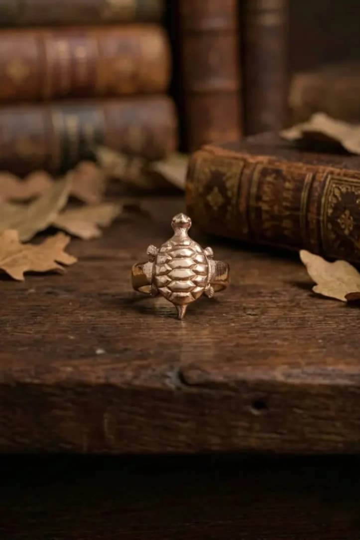 TRADITIONAL TORTOISE RING